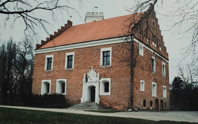 Dwór w Grocholinie