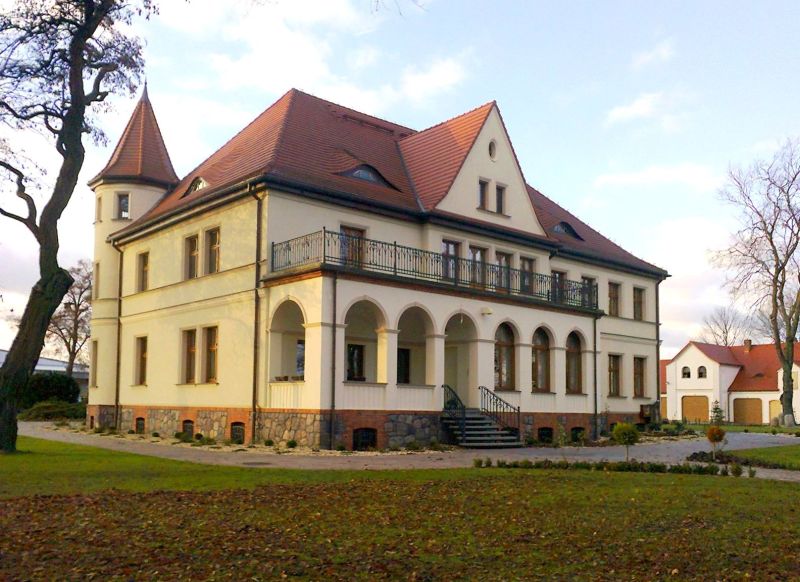 Pałac w Wierzchosławicach