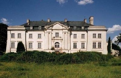 Pałac w Komierowie